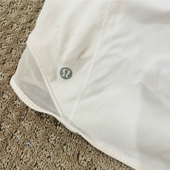 Lulu Lemon White Hotty Hot High Rise Shorts - Picture 5 of 5